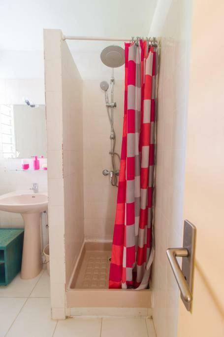 Appartement Superbe Studio avec Jacuzzi Privé à Sainte-Anne Extérieur photo